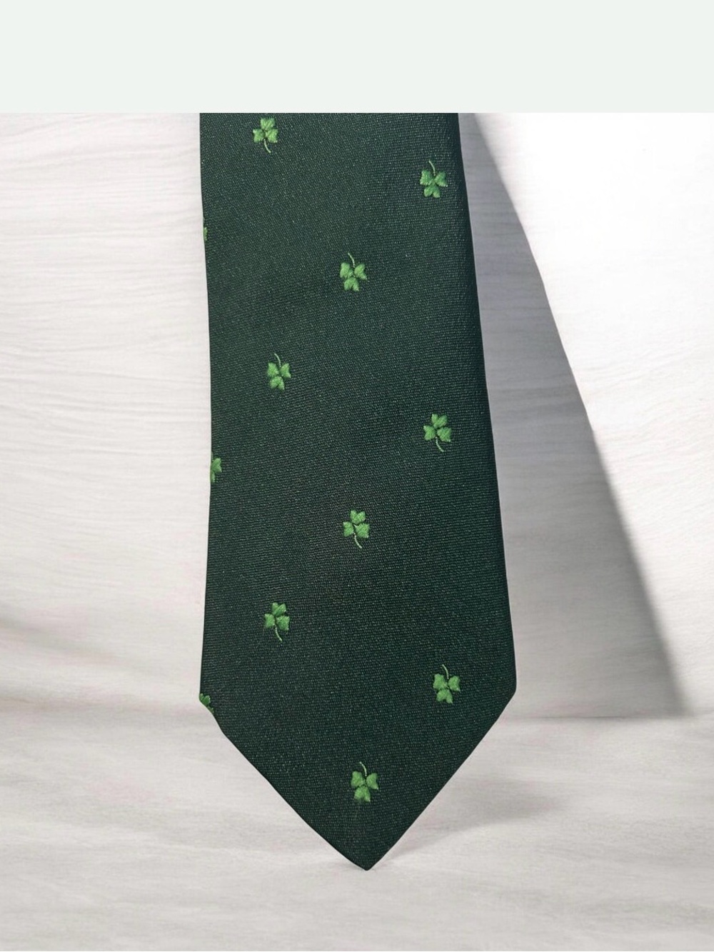 Quinn Coner New York Irish Green Shamrock Clover Tie - Vintage
